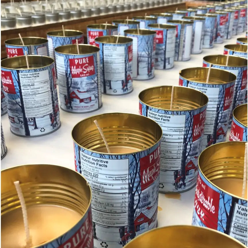 Seracon Maple Syrup Candle 540ml—authentic Canadian gift in iconic tin with cotton wick. Unique maple syrup candle gift.
