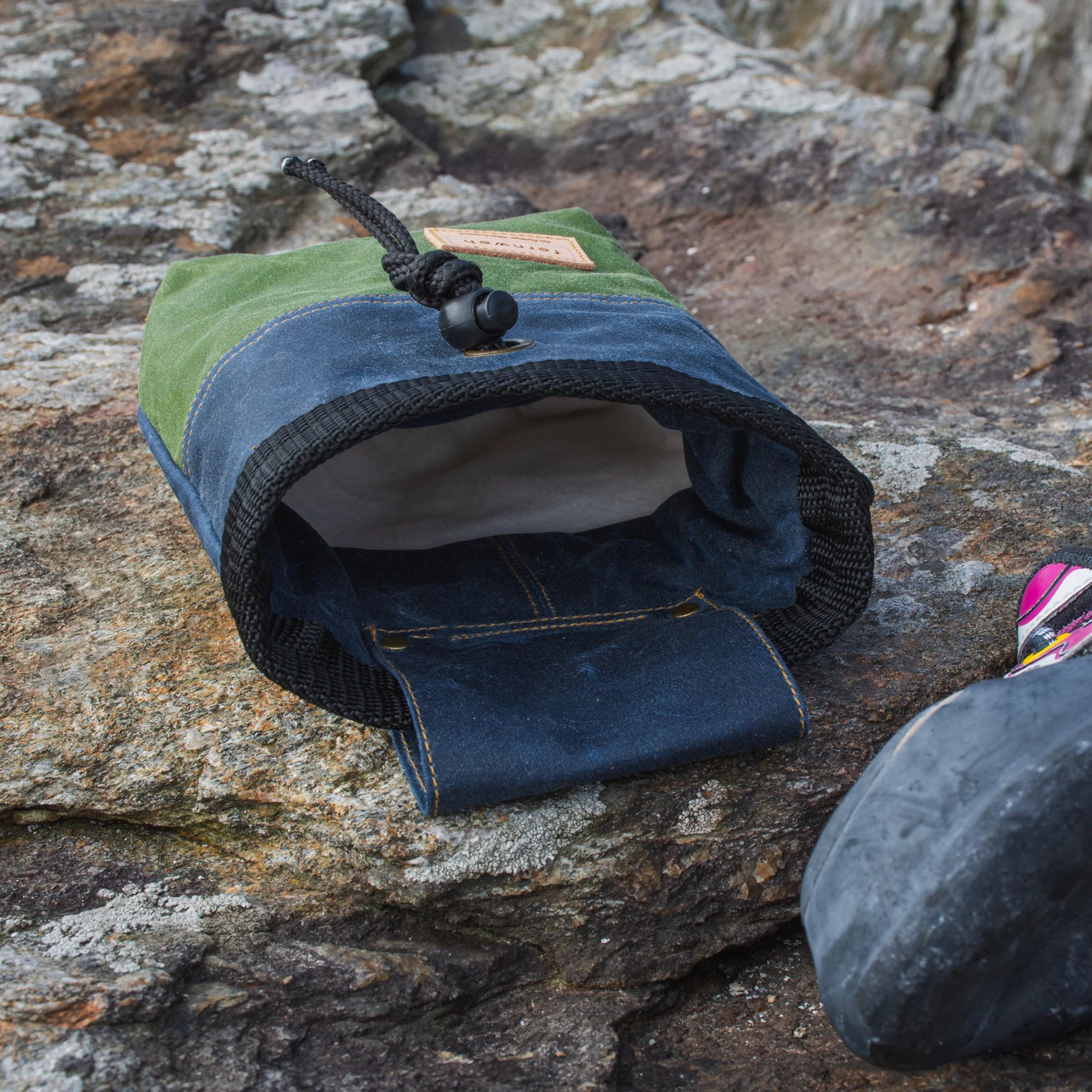 Fernweh UK Waxed Canvas Rock Climbing Chalk Bag - Scree/Moss/Storm