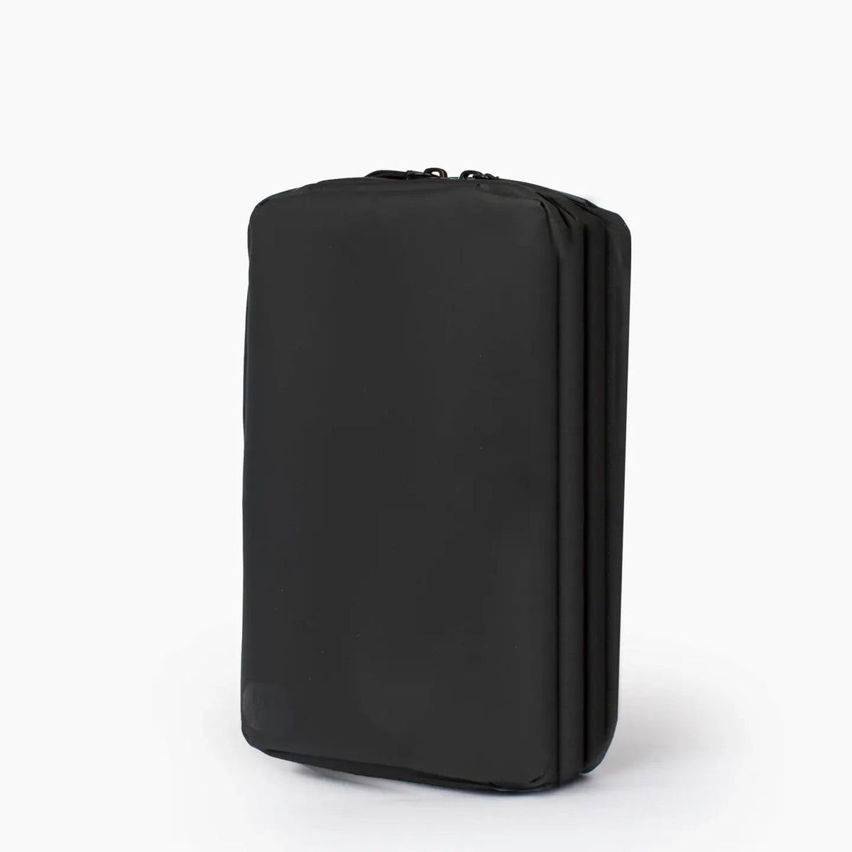 Forager Provisions LTD Gravel Outdoor black Explorer slim washbag with a durable water-resistant finish