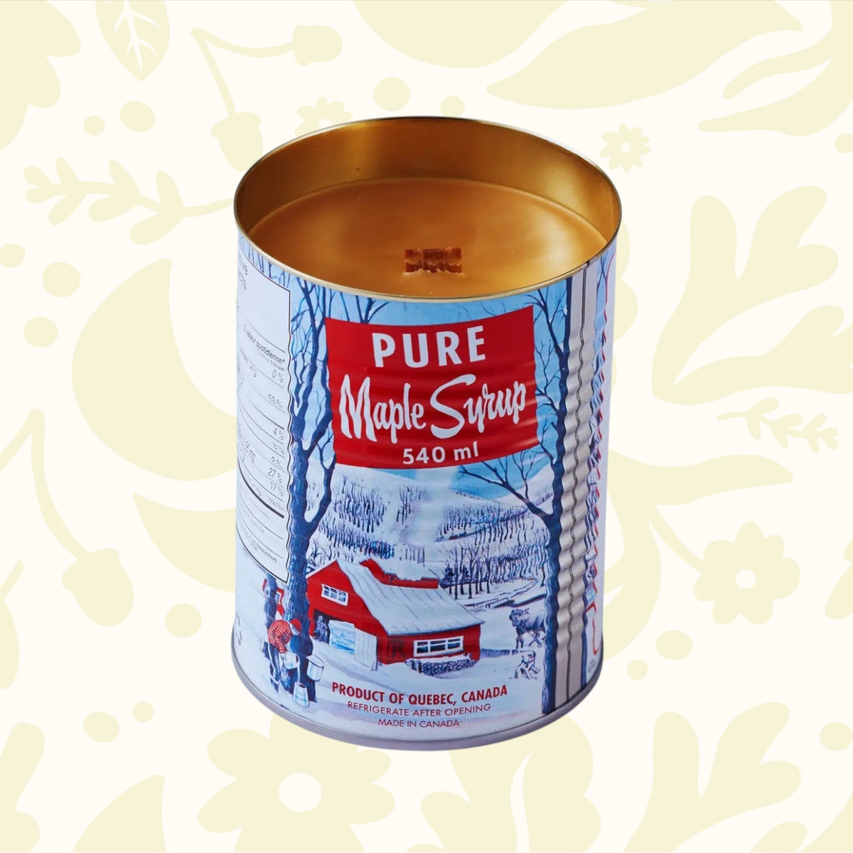 Seracon Maple Syrup Candle in 540ml tin with wood wick fills rooms with warm, cozy Canadian maple scent for cabin-like ambiance.