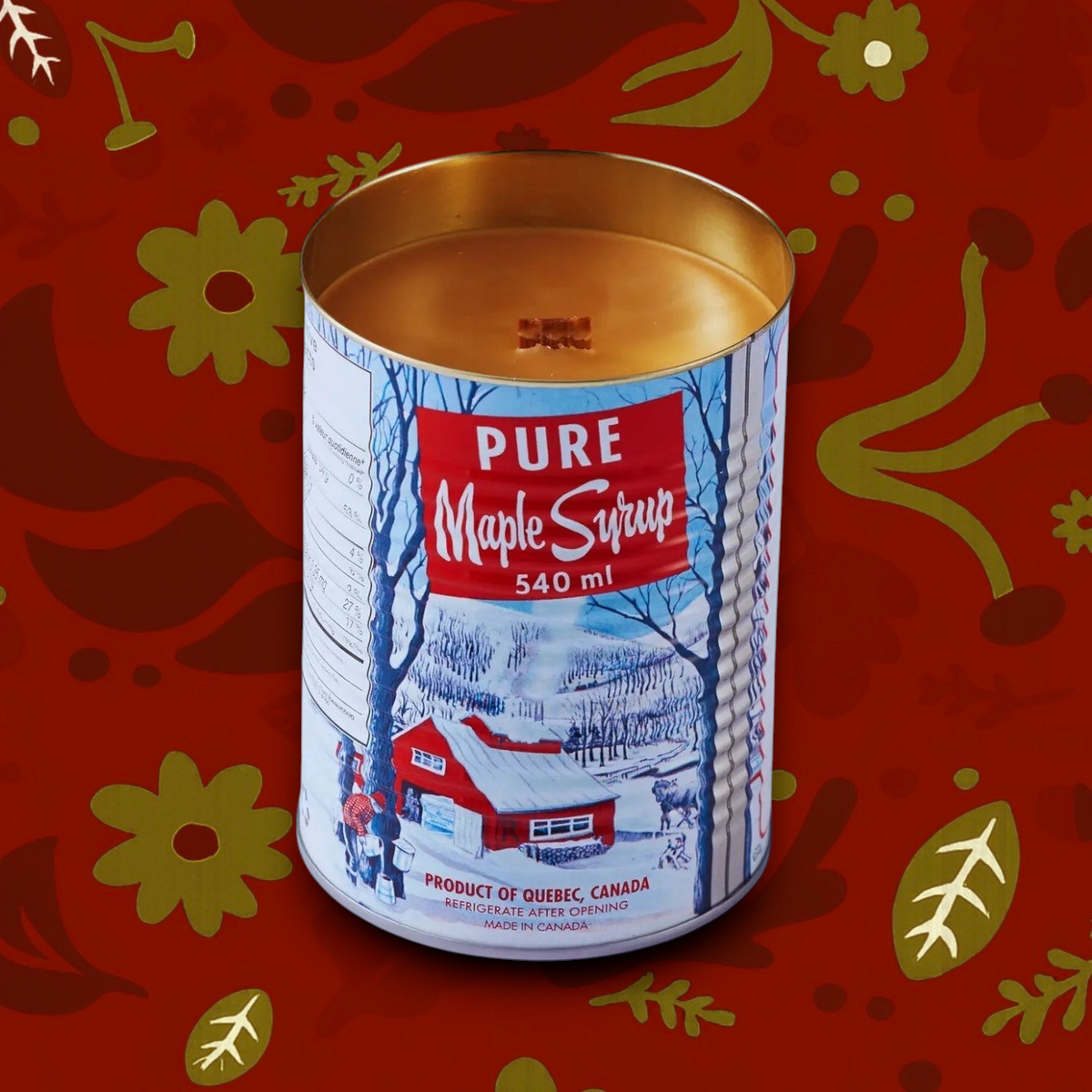 Seracon Maple Syrup Candle in 540ml tin with wood wick fills rooms with warm, cozy Canadian maple scent for cabin-like ambiance.