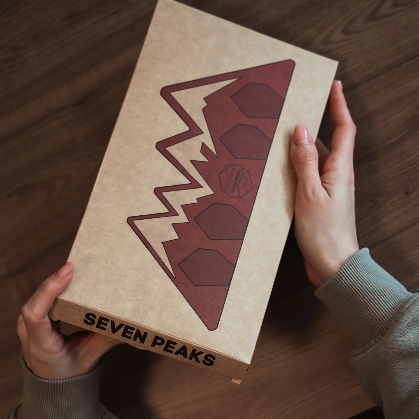 Seven Peaks Keychain Rock Climber Holder