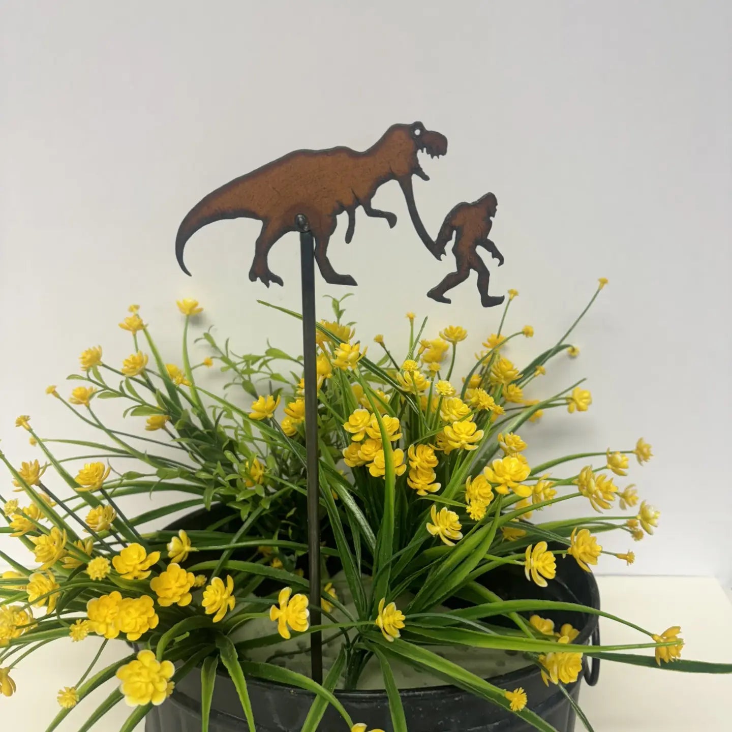 Universal Ironworks USA Bigfoot with T-Rex Plant Sticks