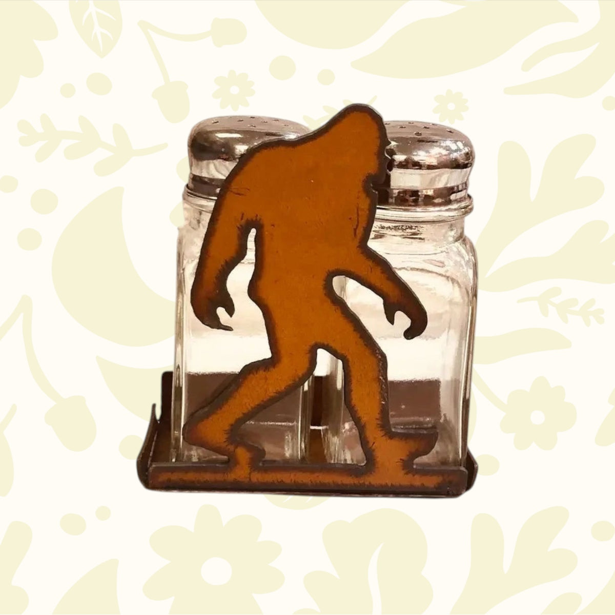 Universal Ironworks USA Bigfoot Salt and Pepper Holder with 2 glass shakers brings rustic farmhouse decor to your kitchen or table.